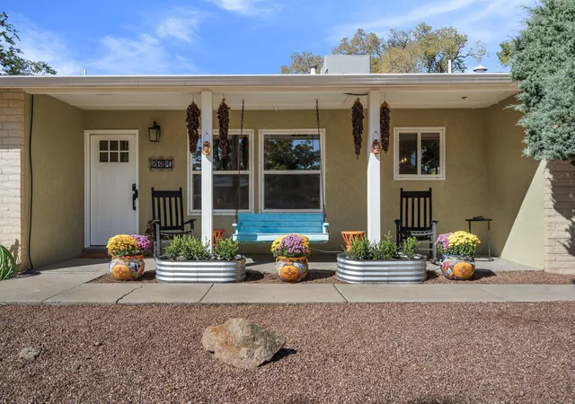 Photo 2 of Single family home for sale at 2631 Matthew Pl NW, Albuquerque, NM 87104 | MLS# 1113272 | Listing updated on 2026-10-30