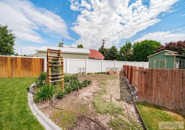Homes for sale in Idaho Falls, ID | 140 Harrisburg Lane, Idaho Falls, ID 83404 | MLS# 2187433
