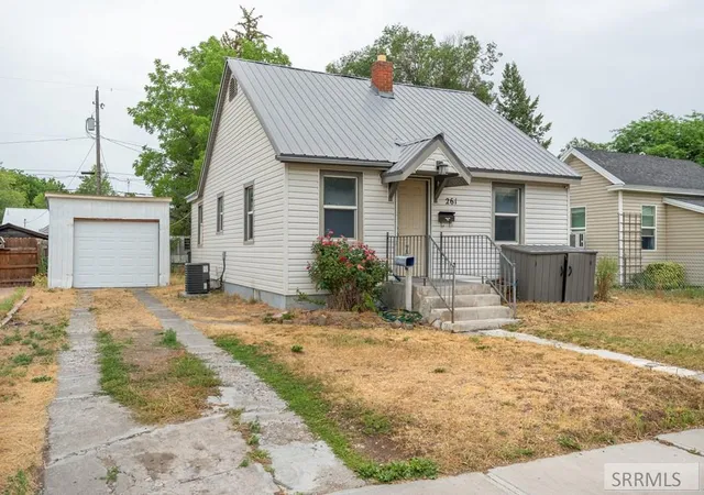 Photo 3 of Single family home for sale at 261 E 15th Street, Idaho Falls, ID 83404 | MLS# 2187823 | Listing updated on 2026-09-08