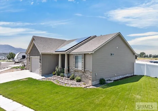 Photo 3 of Single family home for sale at 5085 Thurston, Pocatello, ID 83202 | MLS# 2188594 | Listing updated on 2026-08-17