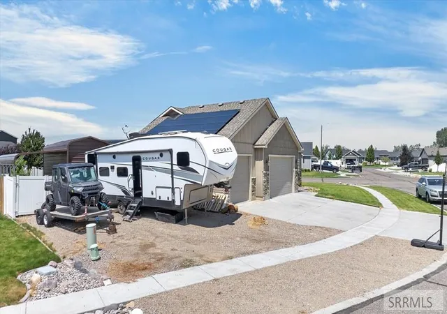 Photo 3 of Single family home for sale at 5085 Thurston, Pocatello, ID 83202 | MLS# 2188594 | Listing updated on 2026-08-17