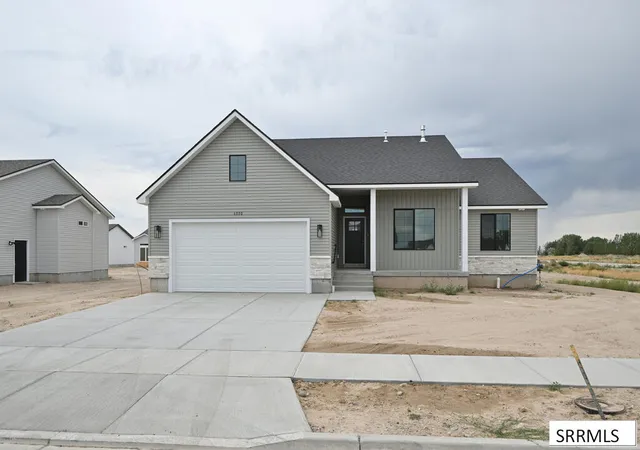 Photo 1 of Single family home for sale at 6880 Bronson Dr, Idaho Falls, ID 83402 | MLS# 2188666 | Listing updated on 2026-08-31