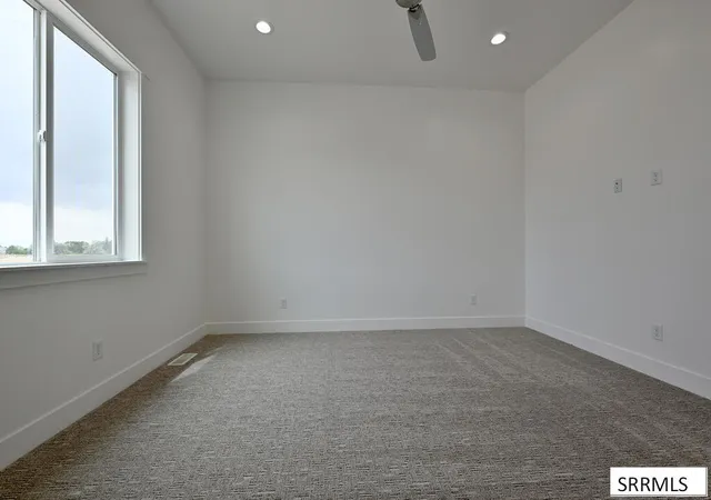 Photo 3 of Single family home for sale at 6880 Bronson Dr, Idaho Falls, ID 83402 | MLS# 2188666 | Listing updated on 2026-08-31