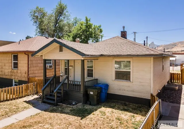 Photo 4 of Multi family home for sale at 344 E Whitman, Pocatello, ID 83201 | MLS# 2187988 | Listing updated on 2026-07-24