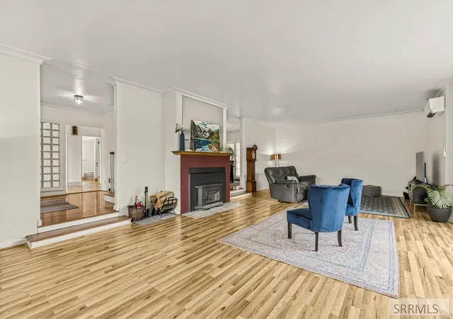 Photo 3 of Sale Pending at 795 Saturn Avenue, Idaho Falls, ID 83402 | MLS# 2188505 | Listing updated on 2026-10-11
