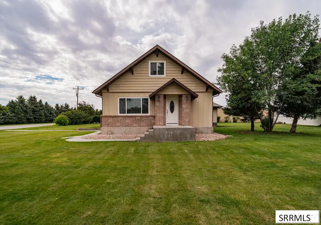 Photo 3 of Single family home for sale at 402 S 1100 W, Pingree, ID 83262 | MLS# 2188672 | Listing updated on 2026-08-20