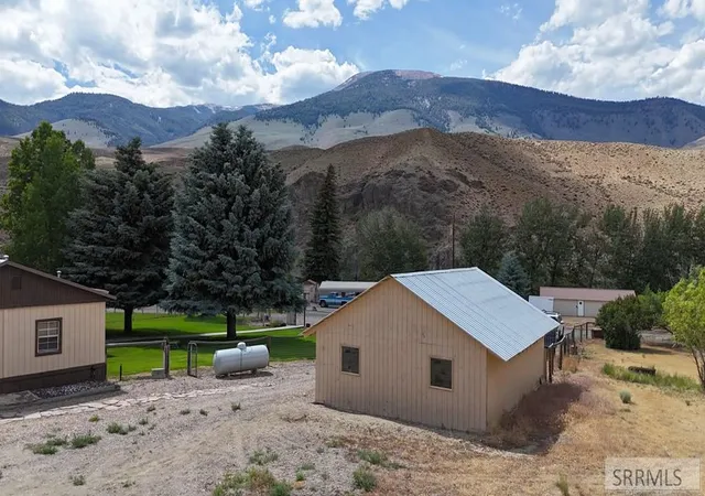 4th image of 425 River Dr, Challis, ID 83226 | MLS# 2187386