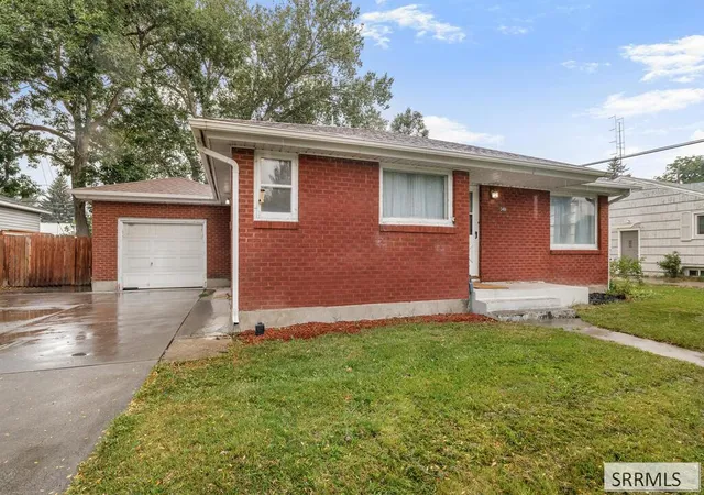 Photo 1 of Single family home for sale at 340 S Fanning Ave, Idaho Falls, ID 83401 | MLS# 2188901 | Listing updated on 2026-09-16