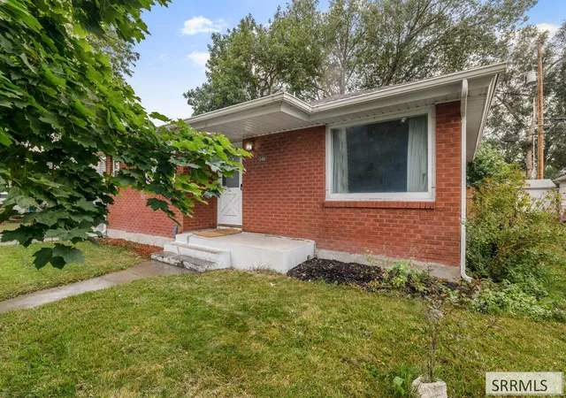 Photo 3 of Single family home for sale at 340 S Fanning Ave, Idaho Falls, ID 83401 | MLS# 2188901 | Listing updated on 2026-09-16