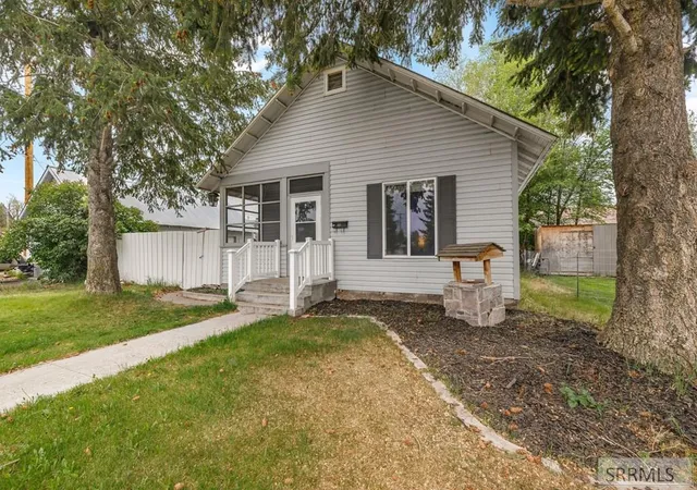 Homes for sale in St Anthony, ID | 40 W 3rd N, St Anthony, ID 83445 | MLS# 2186664