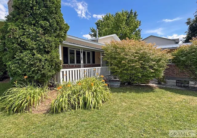 Photo 3 of Sale Pending at 413 Logan Dr, Idaho Falls, ID 83401 | MLS# 2187945 | Listing updated on 2026-09-04