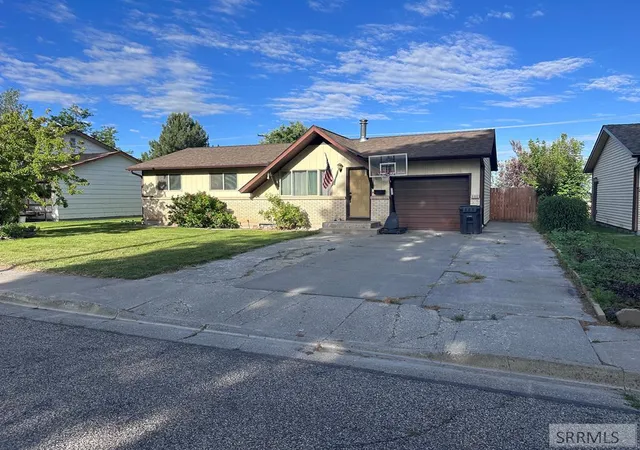 Homes for sale in Idaho Falls, ID | 1377 Melody Dr, Idaho Falls, ID 83402 | MLS# 2187242