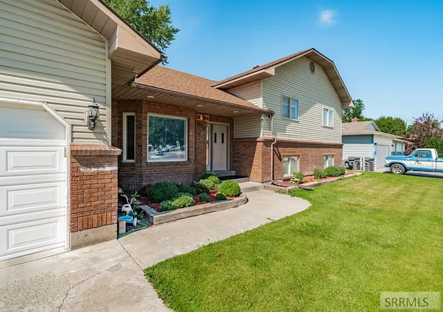 Photo 2 of Single family home for sale at 1525 9th Street, Idaho Falls, ID 83404 | MLS# 2187847 | Listing updated on 2026-08-06