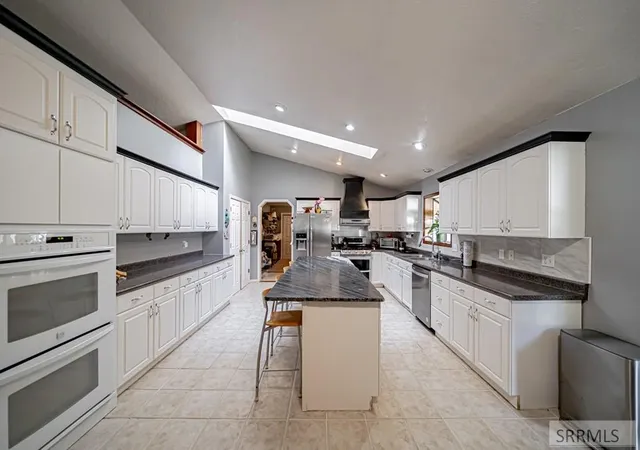 Photo 3 of Single family home for sale at 1525 9Th Street, Idaho Falls, ID 83404 | MLS# 2187847 | Listing updated on 2026-08-06