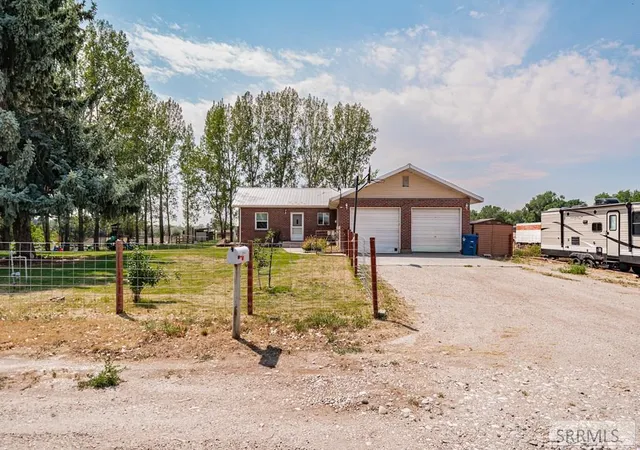 Photo 3 of Single family home for sale at 1384 N 1200 E, Shelley, ID 83274 | MLS# 2188330 | Listing updated on 2026-08-27