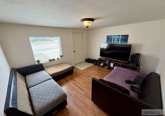 Photo 2 of Single family home for sale at 320 Lincoln Street, American Falls, ID 83211 | MLS# 2188056 | Listing updated on 2026-09-08