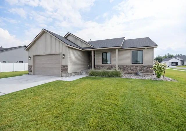 Photo 3 of Single family home for sale at 3187 Riata Ln, Idaho Falls, ID 83406 | MLS# 2188582 | Listing updated on 2026-09-10
