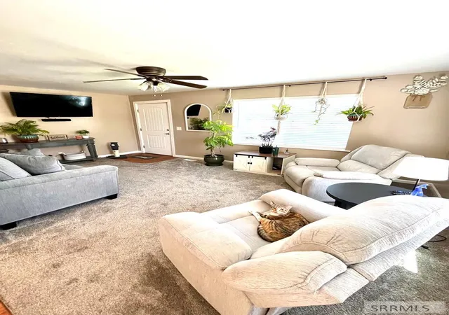 Photo 2 of Single family home for sale at 1265 Wadsworth Dr, Idaho Falls, ID 83402 | MLS# 2187076 | Listing updated on 2026-06-15