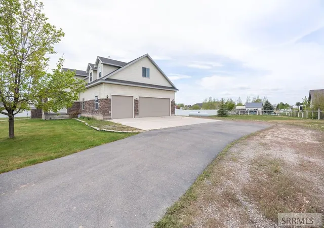 Homes for sale in Idaho Falls, ID | 11 N 3202 E, Idaho Falls, ID 83401 | MLS# 2186232