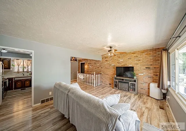 Photo 3 of Single family home for sale at 668 Terrace Dr, Idaho Falls, ID 83402 | MLS# 2188273 | Listing updated on 2026-09-01