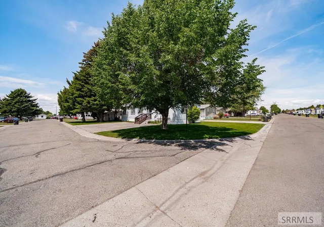 Homes for sale in Idaho Falls, ID | 1915 Whispering Pines Dr, Idaho Falls, ID 83401 | MLS# 2186499