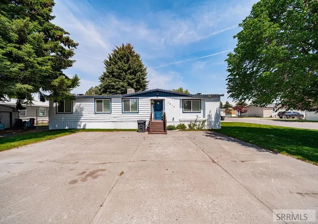 Homes for sale in Idaho Falls, ID | 1915 Whispering Pines Dr, Idaho Falls, ID 83401 | MLS# 2186499