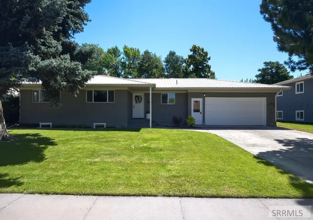 Photo 2 of Single family home for sale at 2041 Monticello Dr, Idaho Falls, ID 83404 | MLS# 2187651 | Listing updated on 2026-09-20