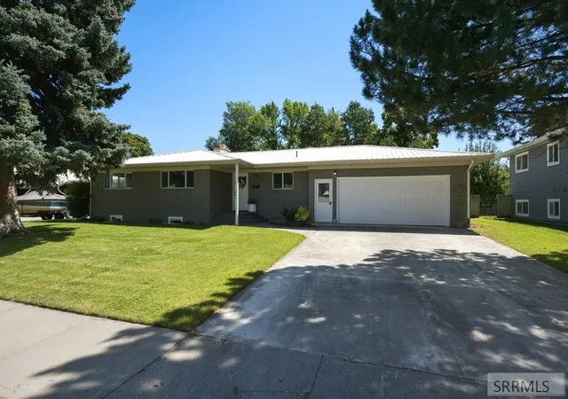 Photo 3 of Single family home for sale at 2041 Monticello Dr, Idaho Falls, ID 83404 | MLS# 2187651 | Listing updated on 2026-09-20