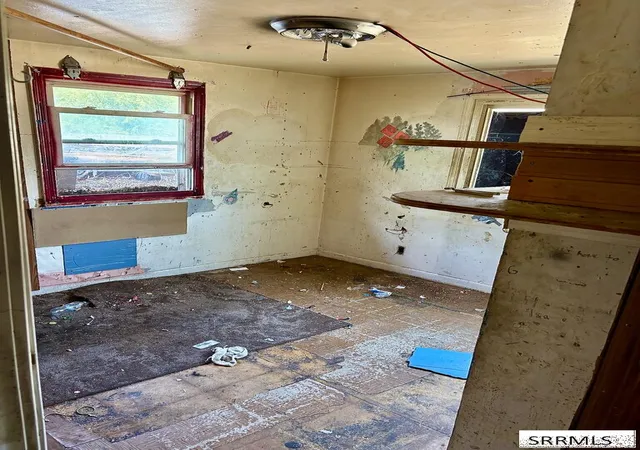 Photo 3 of Sale Pending at 901 Royal Avenue, Idaho Falls, ID 83401 | MLS# 2188487 | Listing updated on 2026-08-14
