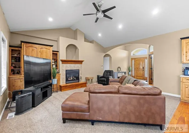 Photo 3 of Single family home for sale at 2917 Woodbridge Circle, Idaho Falls, ID 83401 | MLS# 2185189 | Listing updated on 2026-06-29
