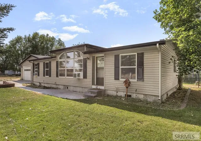 Photo 3 of Sale Pending at 62 S 35 W, Blackfoot, ID 83221 | MLS# 2188218 | Listing updated on 2026-09-04