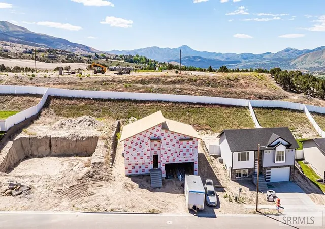 7th image of 528 Vista Dr, Pocatello, ID 83201 | MLS# 2186846