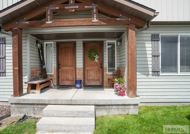 Photo 2 of Townhouse for sale at 537 Countryside Avenue, Rexburg, ID 83440 | MLS# 2188183 | Listing updated on 2026-07-30
