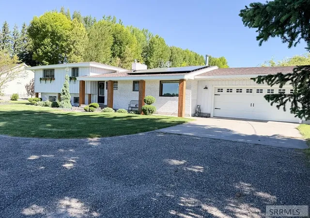 Photo 2 of Single family home for sale at 2680 33 N, Idaho Falls, ID 83402 | MLS# 2186871 | Listing updated on 2026-08-28