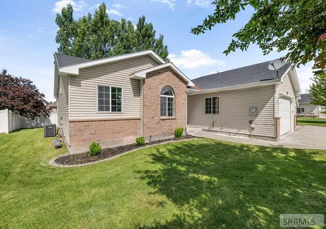 Homes for sale in Ammon, ID | 1144 Ashland Dr, Ammon, ID 83406 | MLS# 2187472