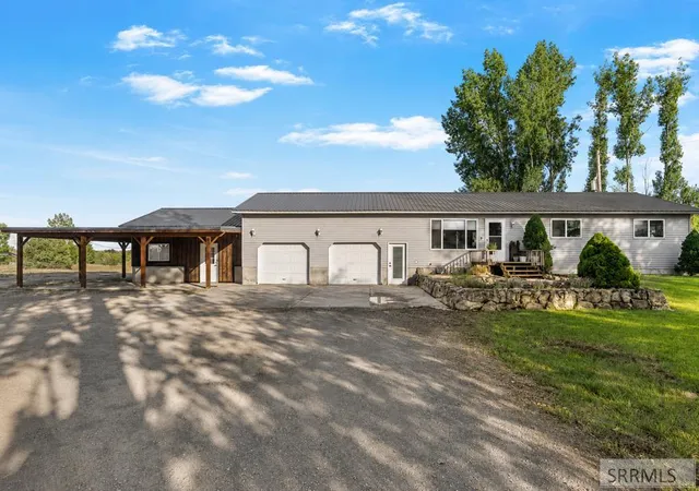Photo 4 of Single family home for sale at 762 S River Road, Saint Anthony, ID 83445 | MLS# 2187881 | Listing updated on 2026-09-28