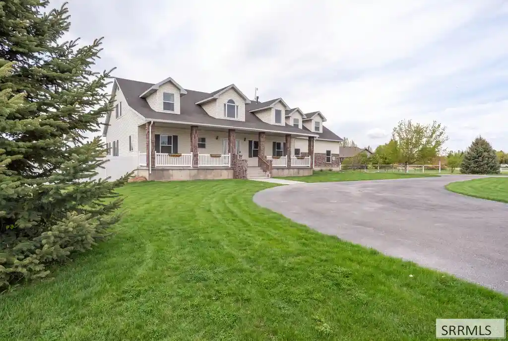 Photo 1 of Single family home for sale at 11 N 3202 East, Idaho Falls, ID 83401 | MLS# 2189874 | Listing updated on 2026-10-16
