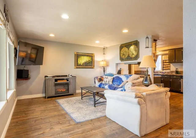 Photo 2 of Single family home for sale at 621 Lakeside Dr, Blackfoot, ID 83221 | MLS# 2187794 | Listing updated on 2026-09-12