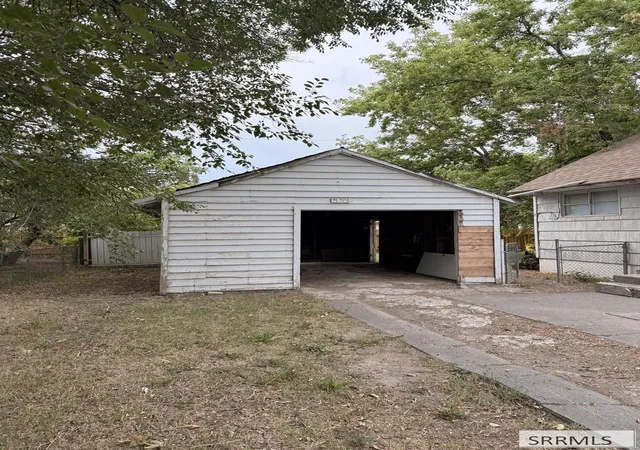 2nd image of 944 Poulson Street, Idaho Falls, ID 83401 | MLS# 2188807