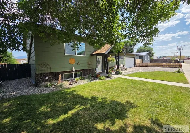 4th image of 904 Edwards Street, Salmon, ID 83467 | MLS# 2186916