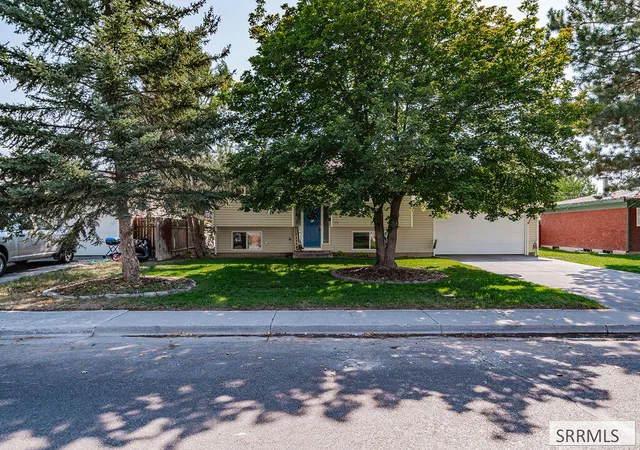 2nd image of 1975 S Falcon Dr, Ammon, ID 83406 | MLS# 2188799