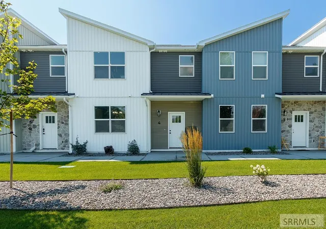 Townhouse for sale at 784 E Sunnyside Road #4, Idaho Falls, ID 83404 | MLS# 2188377