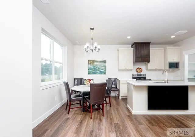 Photo 2 of Townhouse for sale at 784 E Sunnyside Road #4, Idaho Falls, ID 83404 | MLS# 2188377 | Listing updated on 2026-09-10