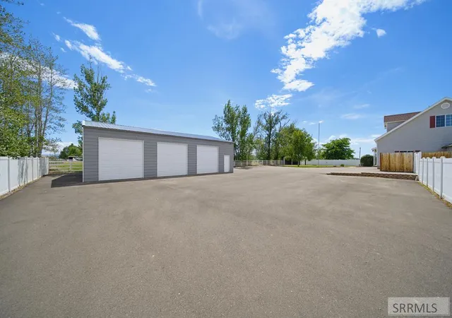 Homes for sale in Shelley, ID | 833 E 1415 N, Shelley, ID 83274 | MLS# 2187372