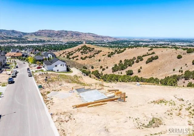 Photo 3 of Single family home for sale at 563 Vista Dr, Pocatello, ID 83201 | MLS# 2187313 | Listing updated on 2026-08-20
