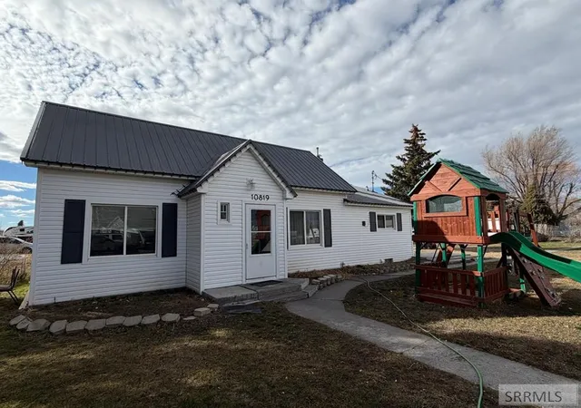 Photo 2 of Sale Pending at 10819 37 E, Idaho Falls, ID 83401 | MLS# 2184989 | Listing updated on 2026-04-03