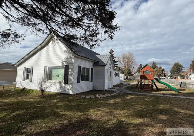 Photo 3 of Sale Pending at 10819 37 E, Idaho Falls, ID 83401 | MLS# 2184989 | Listing updated on 2026-04-03