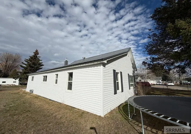 Photo 3 of Sale Pending at 10819 37 E, Idaho Falls, ID 83401 | MLS# 2184989 | Listing updated on 2026-04-03