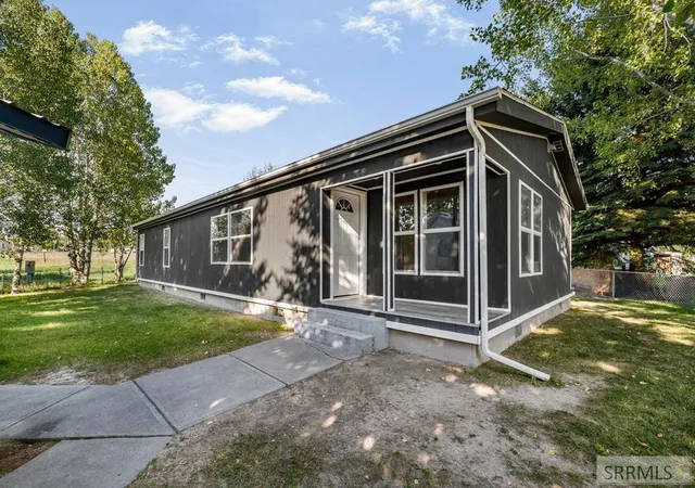 Photo 1 of Sale Pending at 872 Dalmation Dr, Idaho Falls, ID 83402 | MLS# 2187935 | Listing updated on 2026-08-31