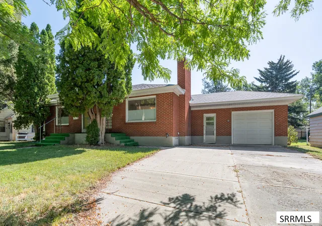 Photo 2 of Sale Pending at 2011 Bremer Dr, Idaho Falls, ID 83402 | MLS# 2188687 | Listing updated on 2026-09-04